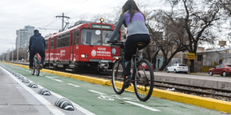 Alientan el uso de bicicleta en Mendoza