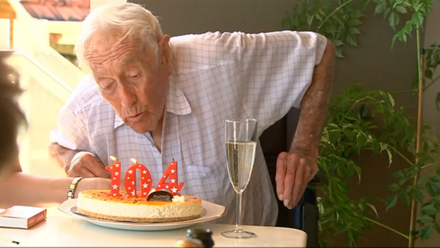 imagen Un científico australiano de 104 años viaja a Suiza para solicitar el suicidio asistido