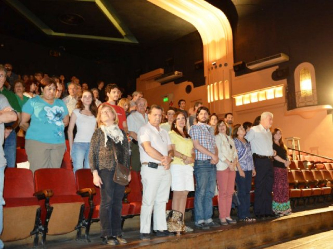 Noches de cine entre rosas