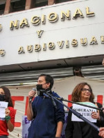 Cineastas marcharon al INCAA para exigir impuestos a las plataformas