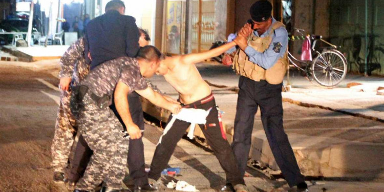 La policía iraquí liberó a un niño que tenía un cinturón explosivo