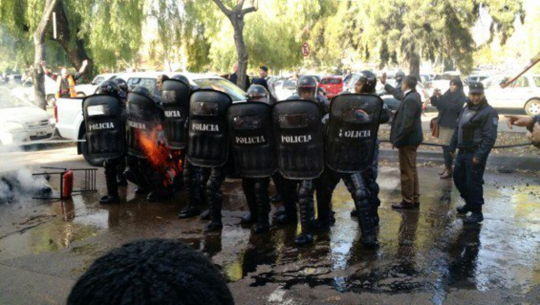 imagen La policía reprimió la protesta de ATE