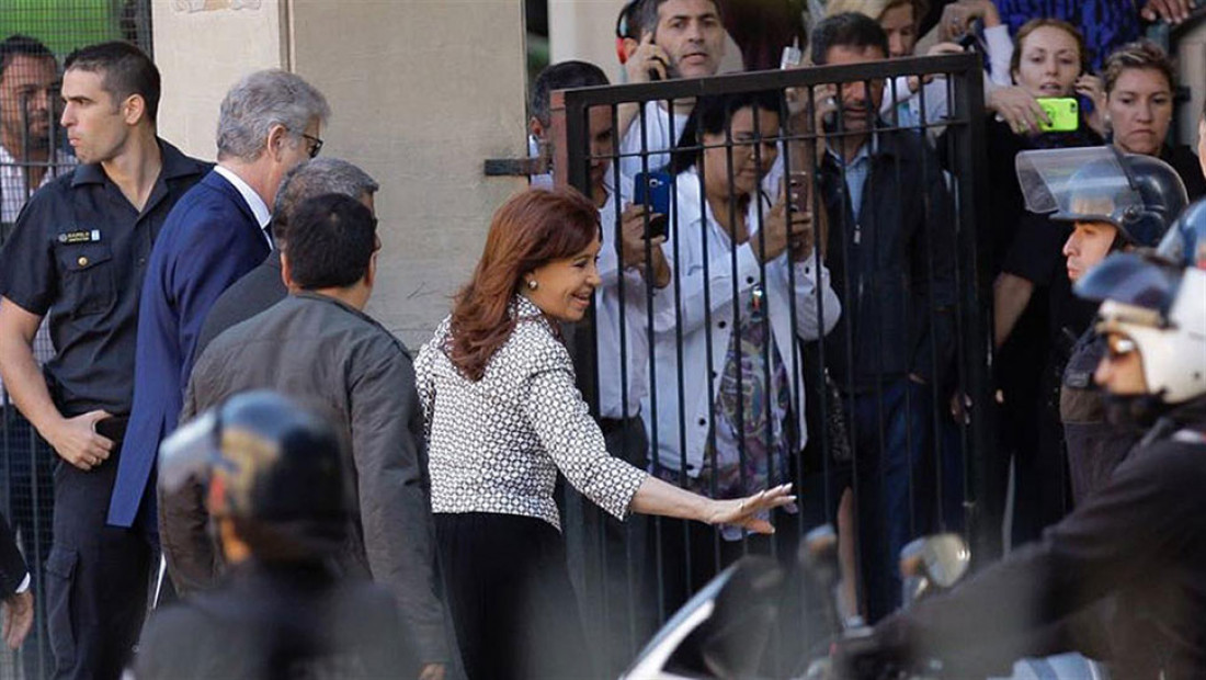 Cristina Kirchner declara por "la ruta del dinero K" en Comodoro Py