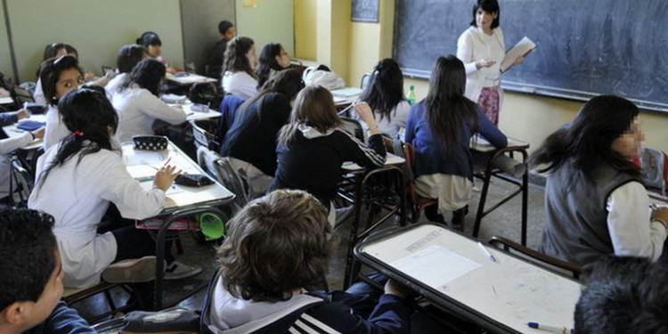 Buscan adhesión por Internet para bajar la edad de jubilación docente