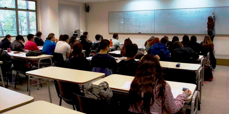 El ciclo lectivo 2022 comenzará el 21 de febrero y tendrá 195 días de clases