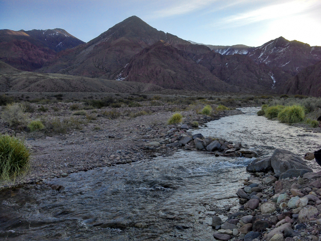 Novedosa técnica nuclear para medir los efectos del cambio climático en la cordillera de Mendoza