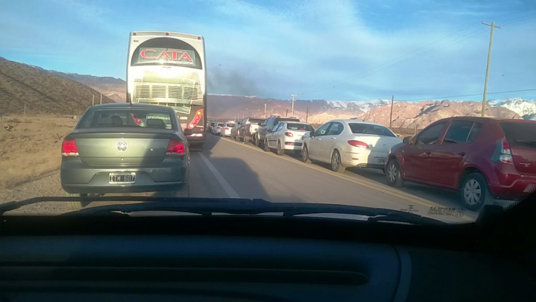 Protesta de camioneros: ordenan liberar la Ruta 7