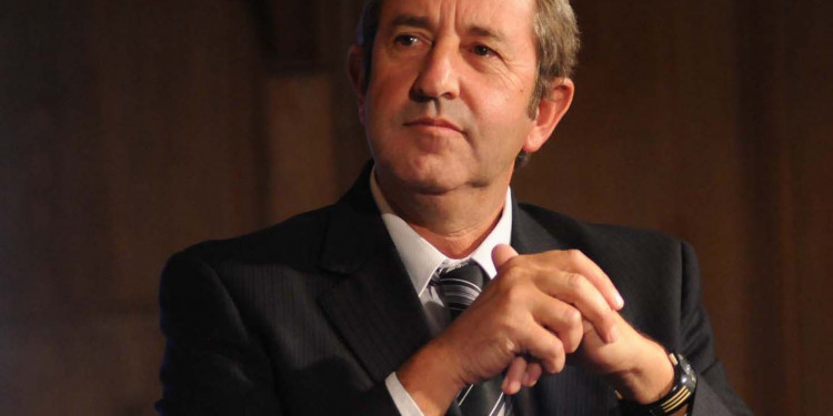 Cobos pretende ser presidente