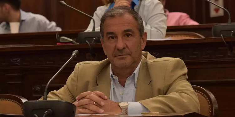 ¿Peronismo en crisis?: Javier Cofano renunció a presidir el bloque justicialista