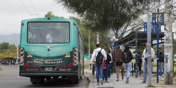 Por kilómetro o subsidio (o ambos): cómo pagaremos el transporte