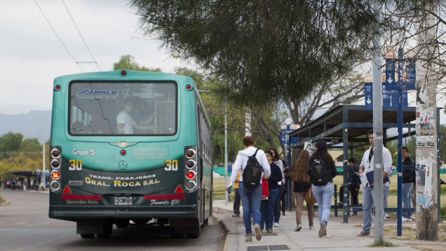 imagen La Corte decide hoy si aumenta o no el boleto de colectivo