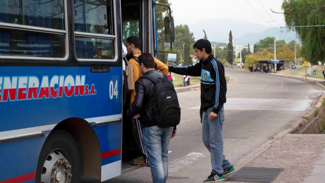 imagen Se destrabó el conflicto con AUTAM y los micros vuelven a la normalidad