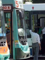 Mañana aumenta el transporte público a ocho pesos 