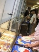 Ex trabajadores del comedor Universitarios realizaron una manifestación