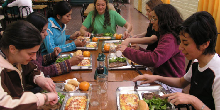 Campaña sobre alimentación saludable en la UNCuyo