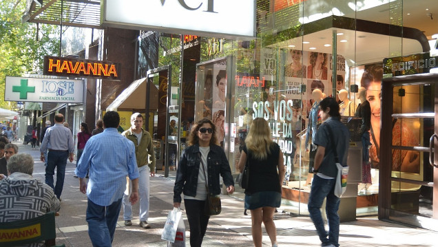 imagen Los comercios no harán horario corrido