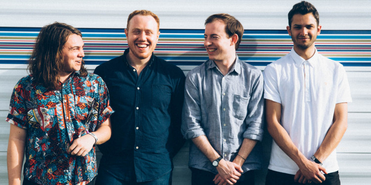 Volemos con Bombay Bicycle Club