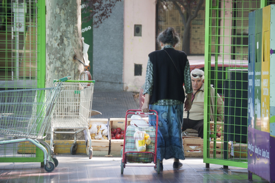 Las ventas en supermercados repuntan pero no superan la inflación