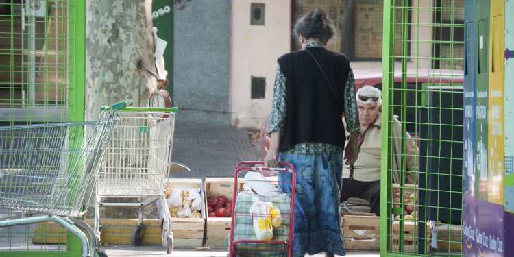 Las ventas en supermercados repuntan pero no superan la inflación