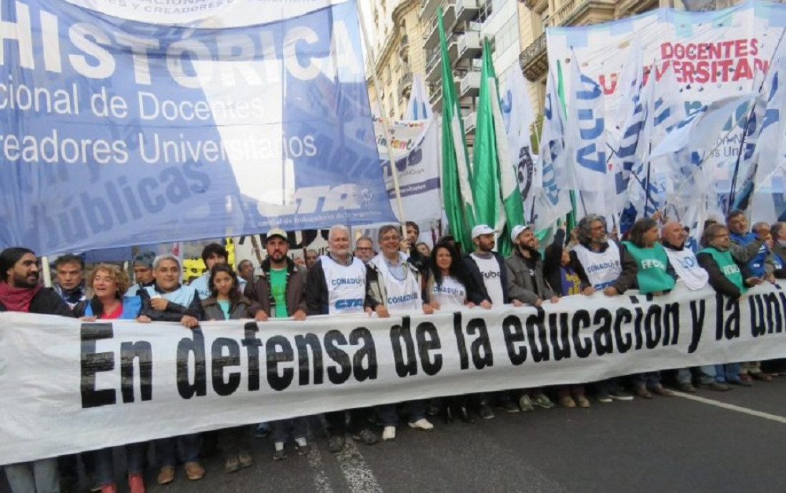 Docentes universitarios definen hoy si aceptan la oferta salarial