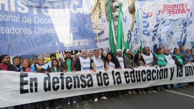 imagen Docentes universitarios definen hoy si aceptan la oferta salarial