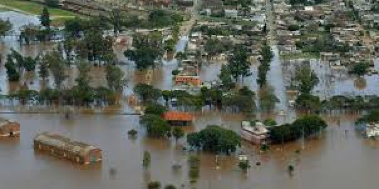 Bajaron las aguas del Río Uruguay y varias ciudades entrerrianas siguen afectadas