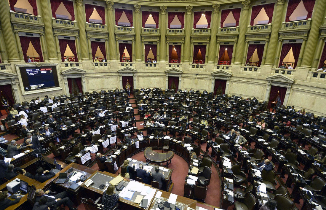 Diputados sancionó una ley de fomento a la adquisición de viviendas propuesta por Cobos
