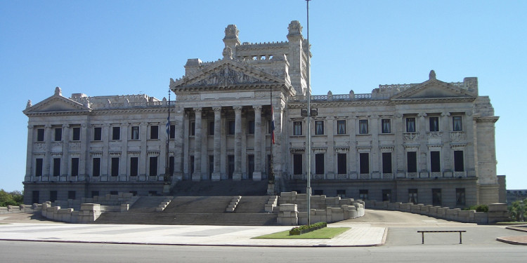 Uruguay avanza con la ley de Servicios de Comunicación Audiovisual