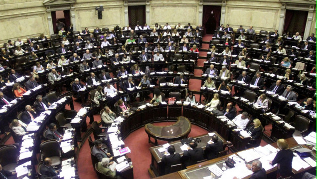 imagen Megasesión en Diputados para aprobar el Presupuesto y limitar los superpoderes