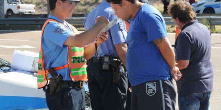 Fin de año: no reforzarán control policial en rutas ni en espejos de agua