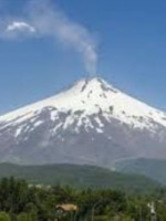 ¿Por qué sale humo del volcán Copahue?