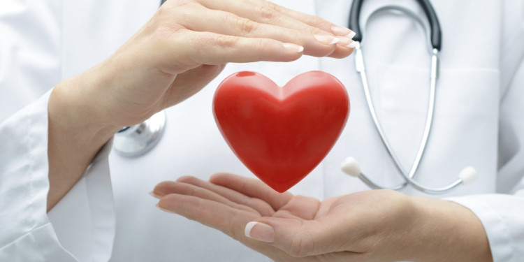 Reducir el consumo de sal, hacer ejercicio y no fumar, las claves para cuidar el corazón
