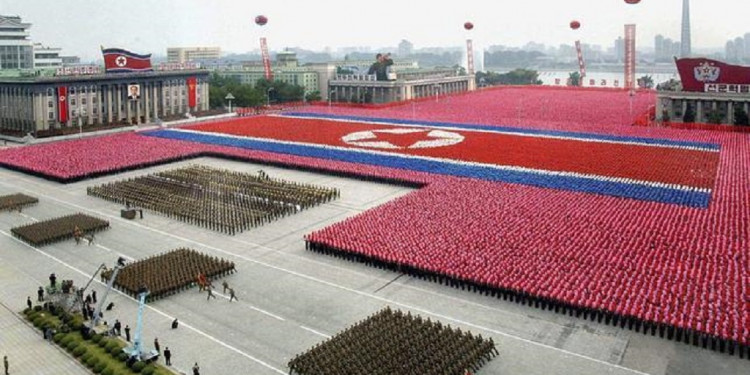 Corea del Norte mostró su poderío militar un día antes de los Juegos Olímpicos