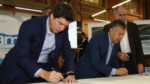 imagen Quieren controlar el consumo de agua potable casa por casa