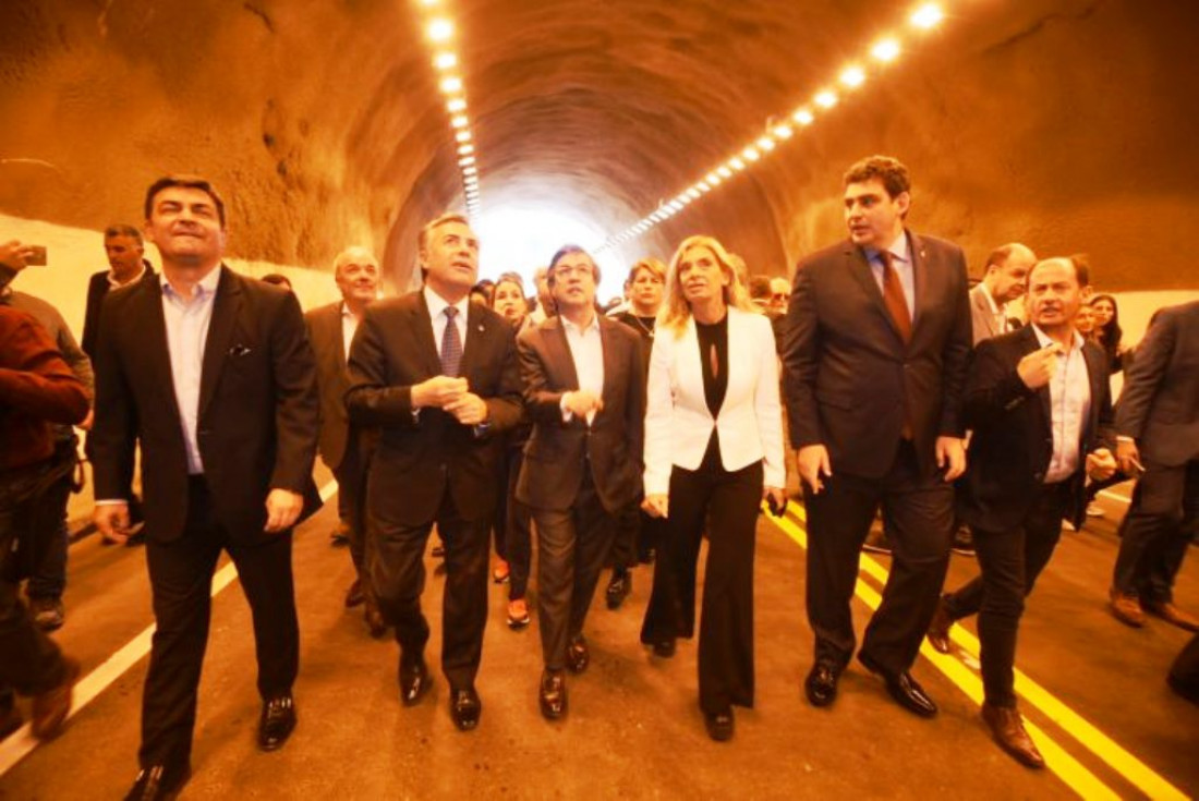 Cornejo inauguró el túnel Cacheuta-Potrerillos y adelantó nuevas obras