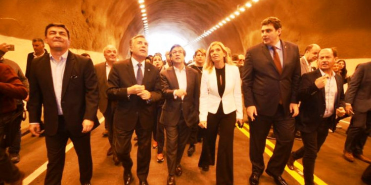 Cornejo inauguró el túnel Cacheuta-Potrerillos y adelantó nuevas obras