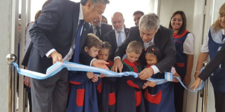 Cornejo inauguró el ciclo lectivo en un jardín de infantes