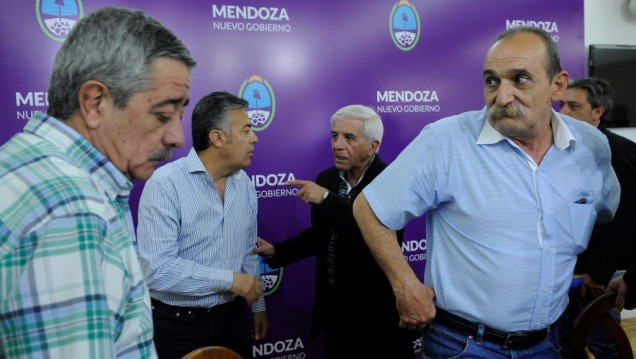 imagen Cornejo y un acercamiento a los representantes de la CGT local