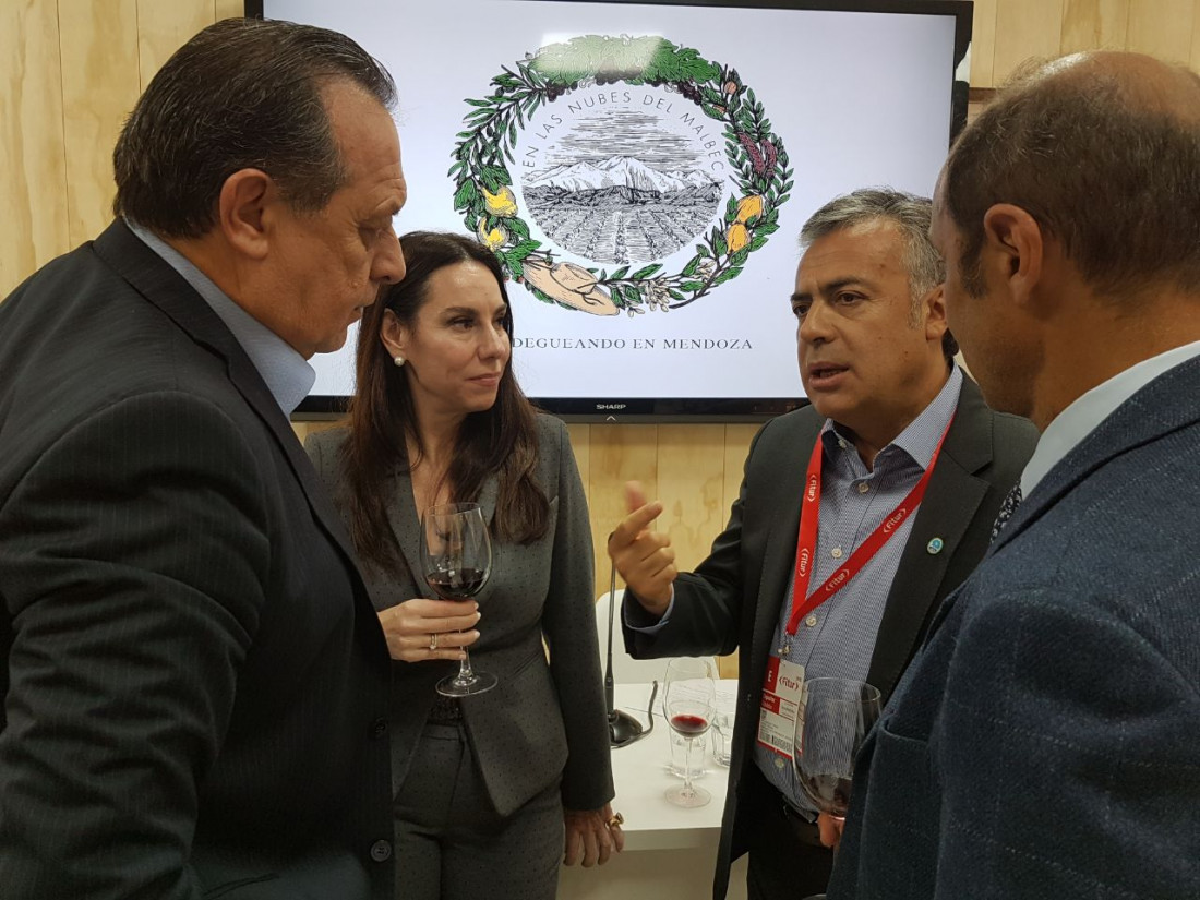 Cornejo quiere que el sector del vino sea más productivo