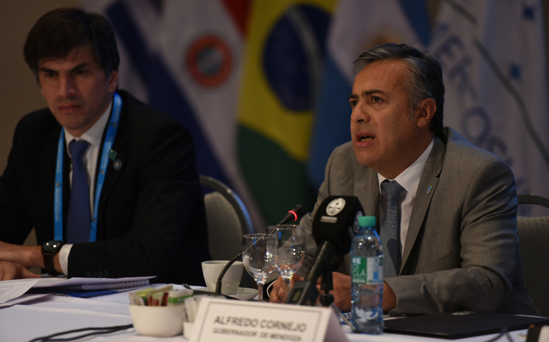 Escuchá lo que dijeron Cornejo y empresarios en la apertura de la Cumbre