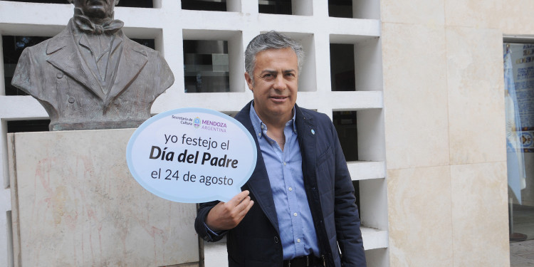 El Gobierno empuja para que se festeje el Día del Padre el 24 de agosto