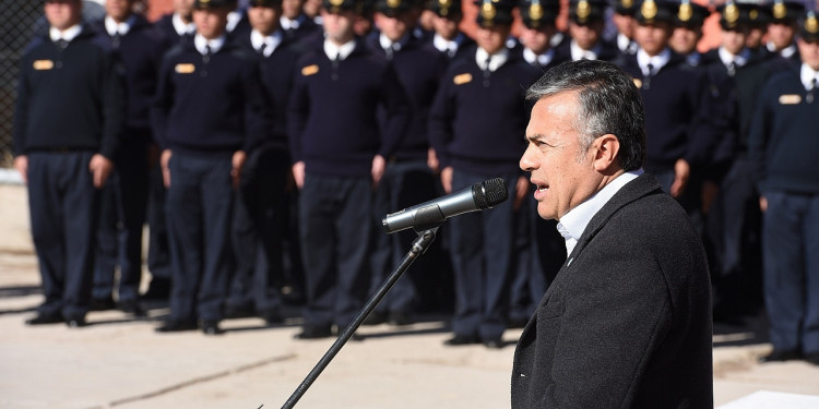 Cornejo apoyó la flexibilización en el uso de armas de fuego