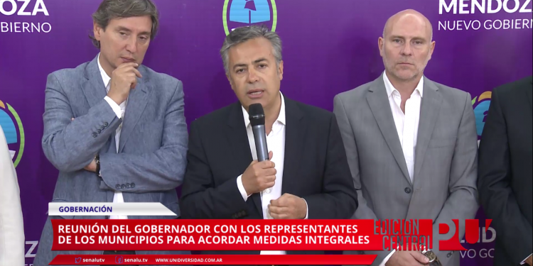 Cornejo se reunió con los intendentes