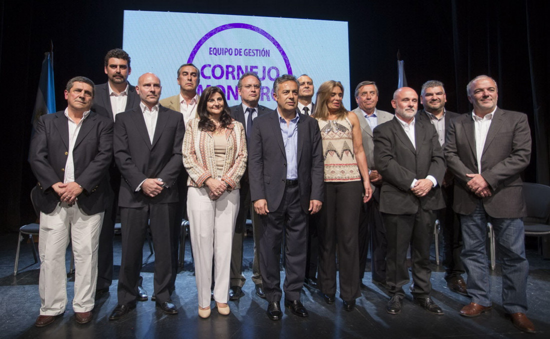 Cornejo en foco, a dos meses de asumir