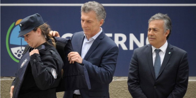 Macri vino a Mendoza y evitó hablar del FMI