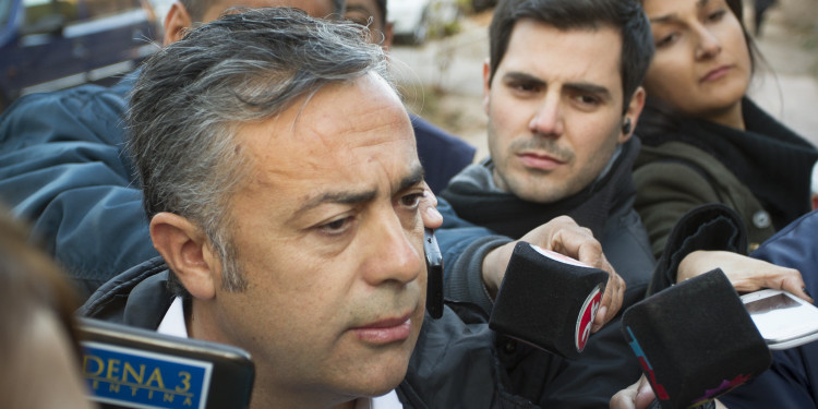 En busca de financiamiento, Cornejo llegó a Estados Unidos 