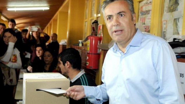 imagen La calculadora y el GPS de Cornejo para estas elecciones