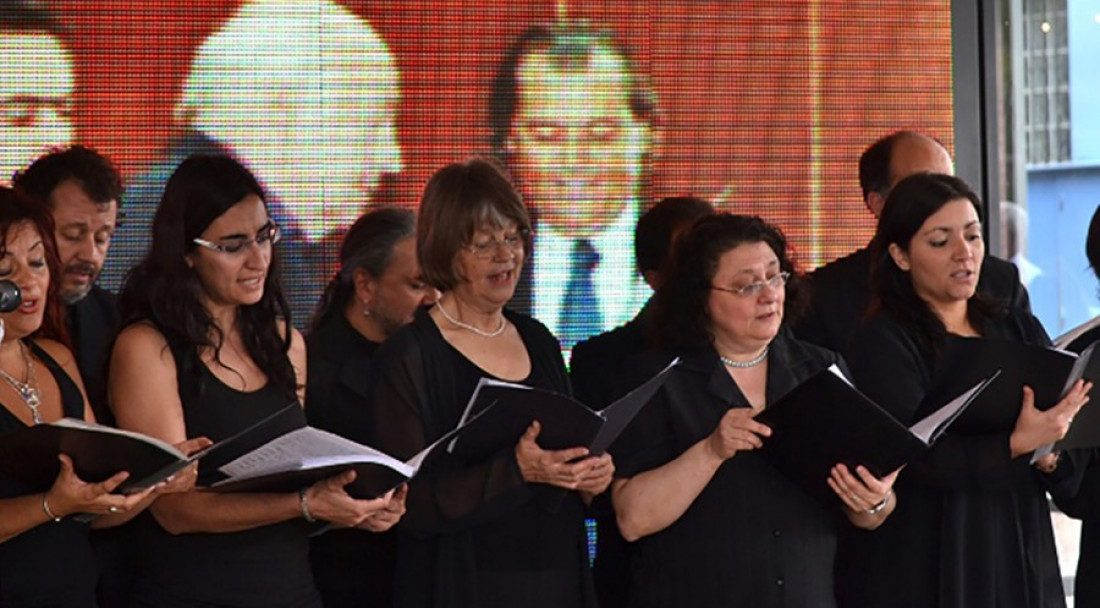 El coro de Cámara de la UNCuyo y un concierto dedicado a Sui Generis en Cantapueblo 2015