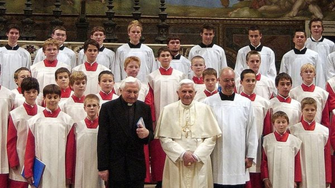 Más de 500 niños del coro dirigido por el hermano de Benedicto XVI fueron abusados