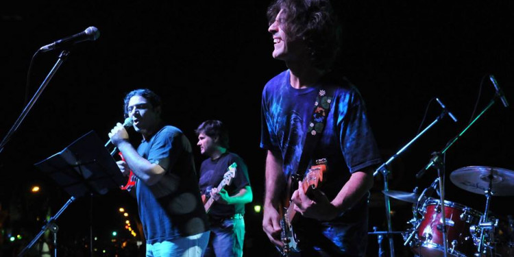 Cosmo"s Factory presenta "CREEDENCE FOREVER"